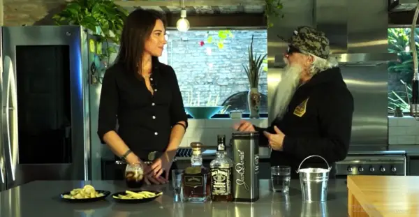 LEMMY KILMISTER Y JACK DANIEL´S EN ROCKING THE KITCHEN